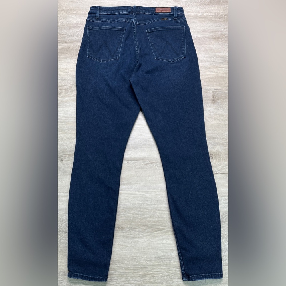 Wrangler Skinny Jean High Rise Unforgettable Dark Blue Wash Western Womens - Picture 4 of 5
